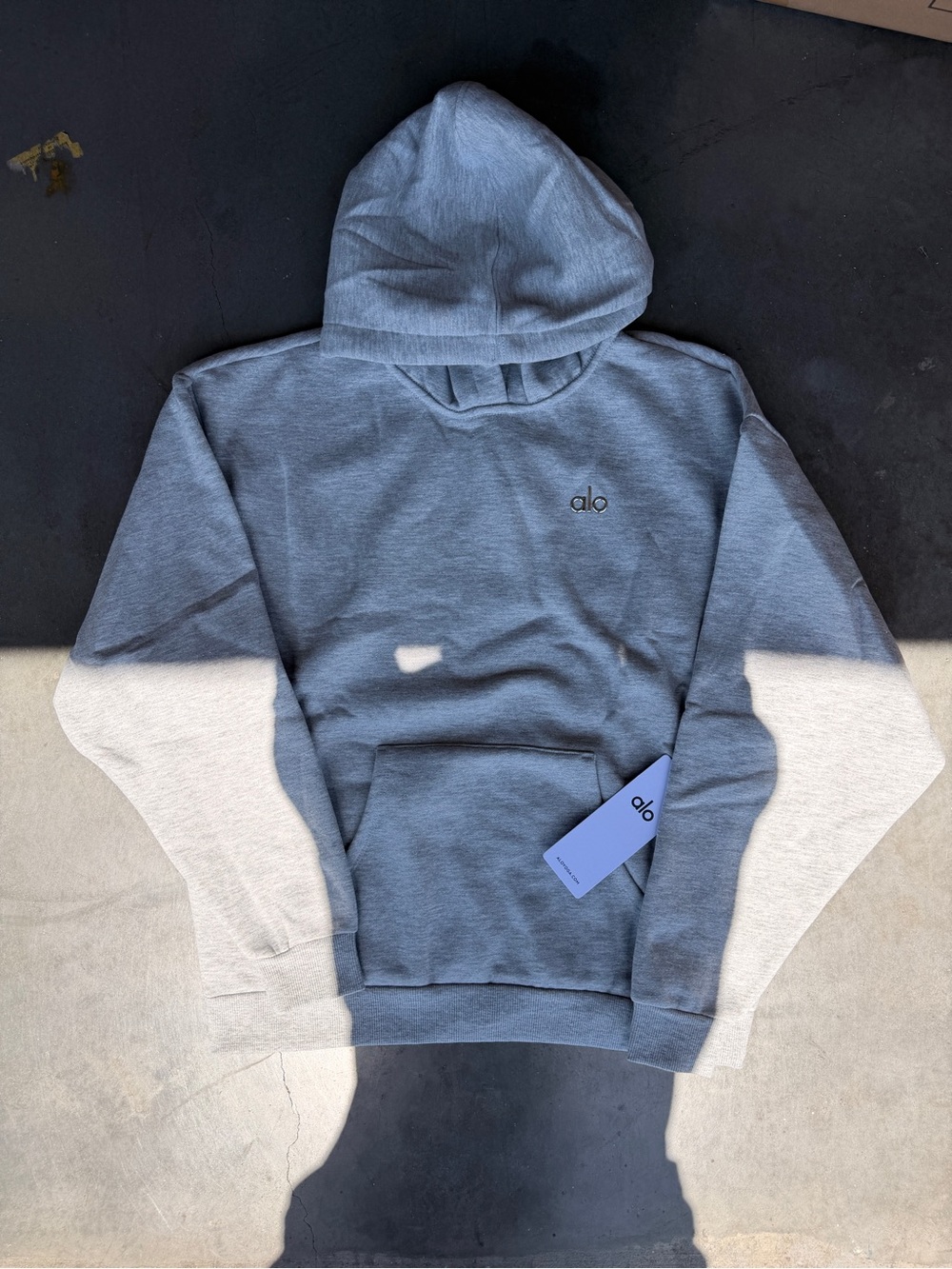 ALO Yoga Men's Two-Tone Gray Pullover Hoodie